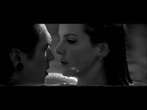 ラナ・デル・レイ: ブルー・ジーンズ