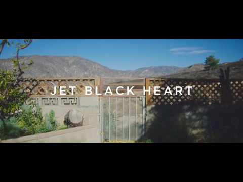 ファイヴ・セカンズ・オブ・サマー: ジェット・ブラック・ハート