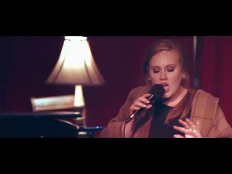 アデル: ローリング・イン・ザ・ディープ (Live at Largo)