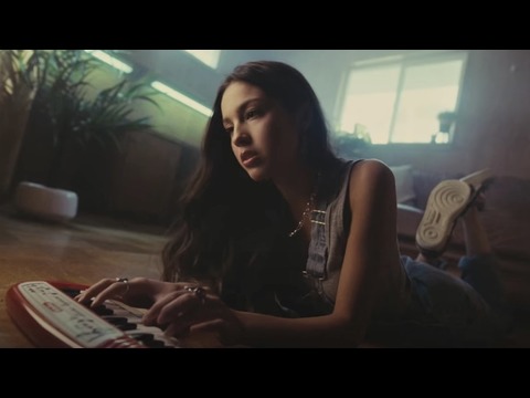 オリヴィア・ロドリゴ: ドライバーズ・ライセンス