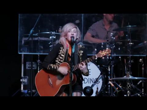 エリー・ゴールディング: ディス・ラヴ (Live Rising)