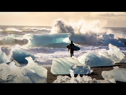 クリス・バーカード: 凍て付く海でサーフィンをする喜び