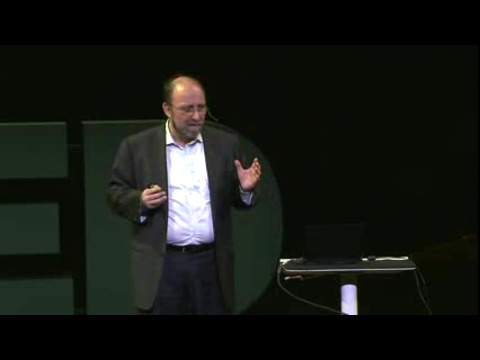 ミゲル・ニコレリス: 念じるだけで ロボットを操作した猿