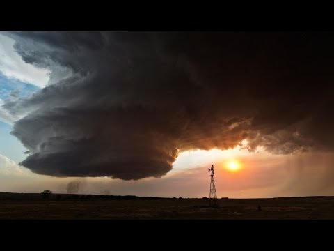 カミール・シーマン: 嵐を追いかけて