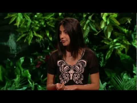 ジュリア・バッチャ: 非暴力に注目を